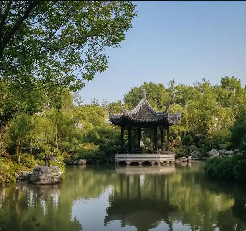 桂东县狼狈餐饮有限公司